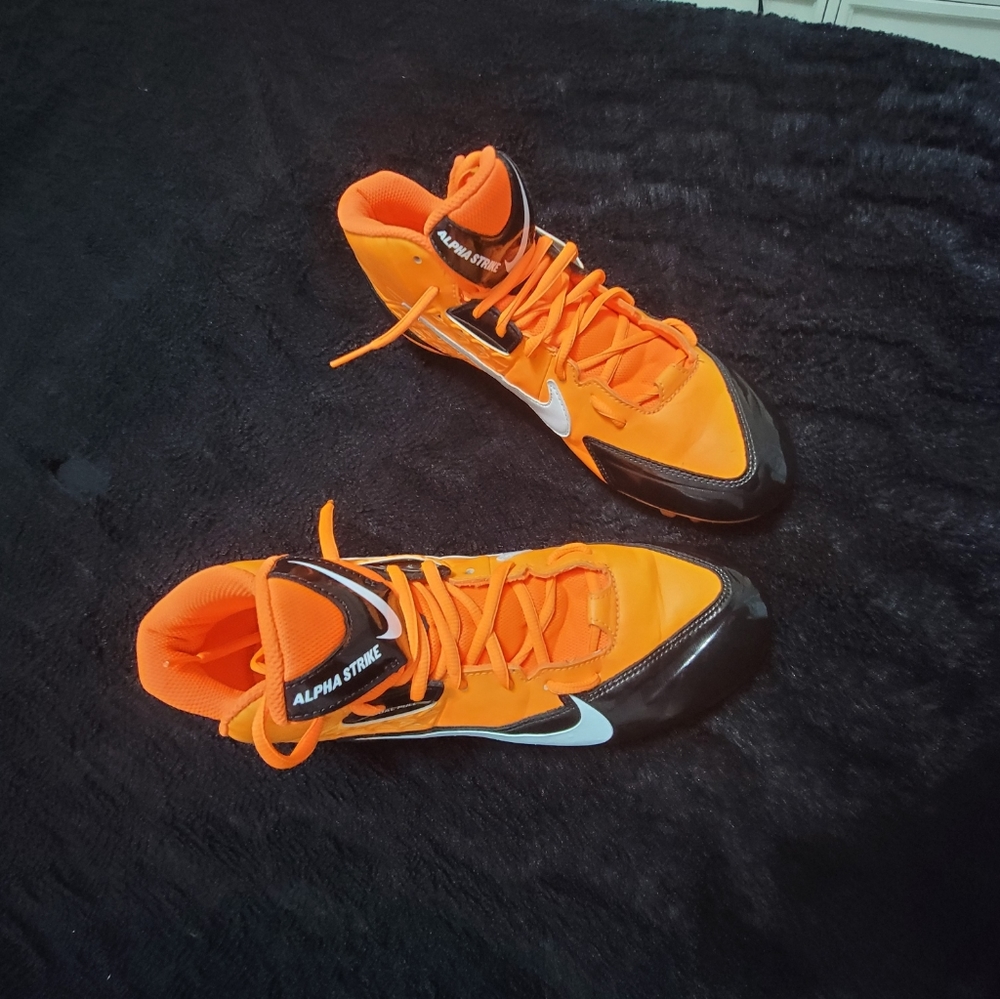 Men’s Nike Alpha Strike Dual Pull Football Cleats Orange Size 11.5
